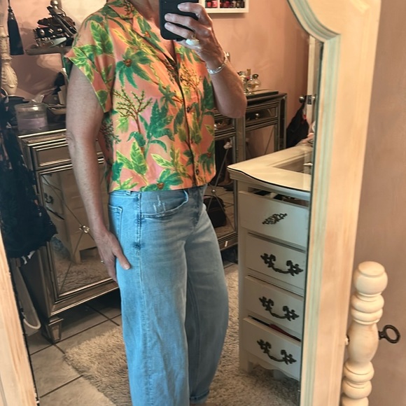 Tropical Top - Picture 8 of 9